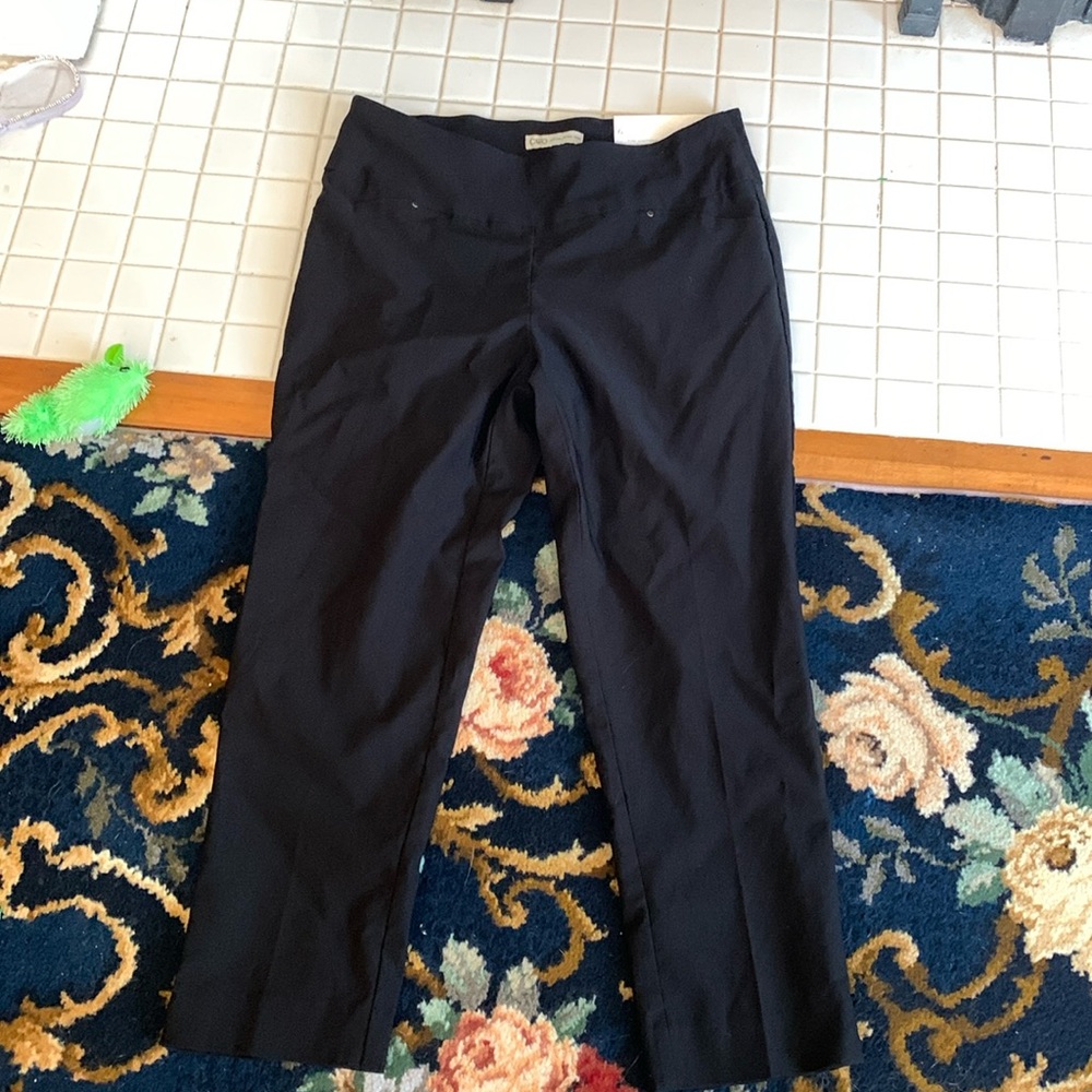 Cato mid rise crop stretch leggings. NWT. Retail 44